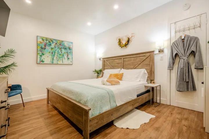 Stunning Little Havana Close To Airport, Calle Ocho, Brickell, Wynwood And The Beaches - Free Parking