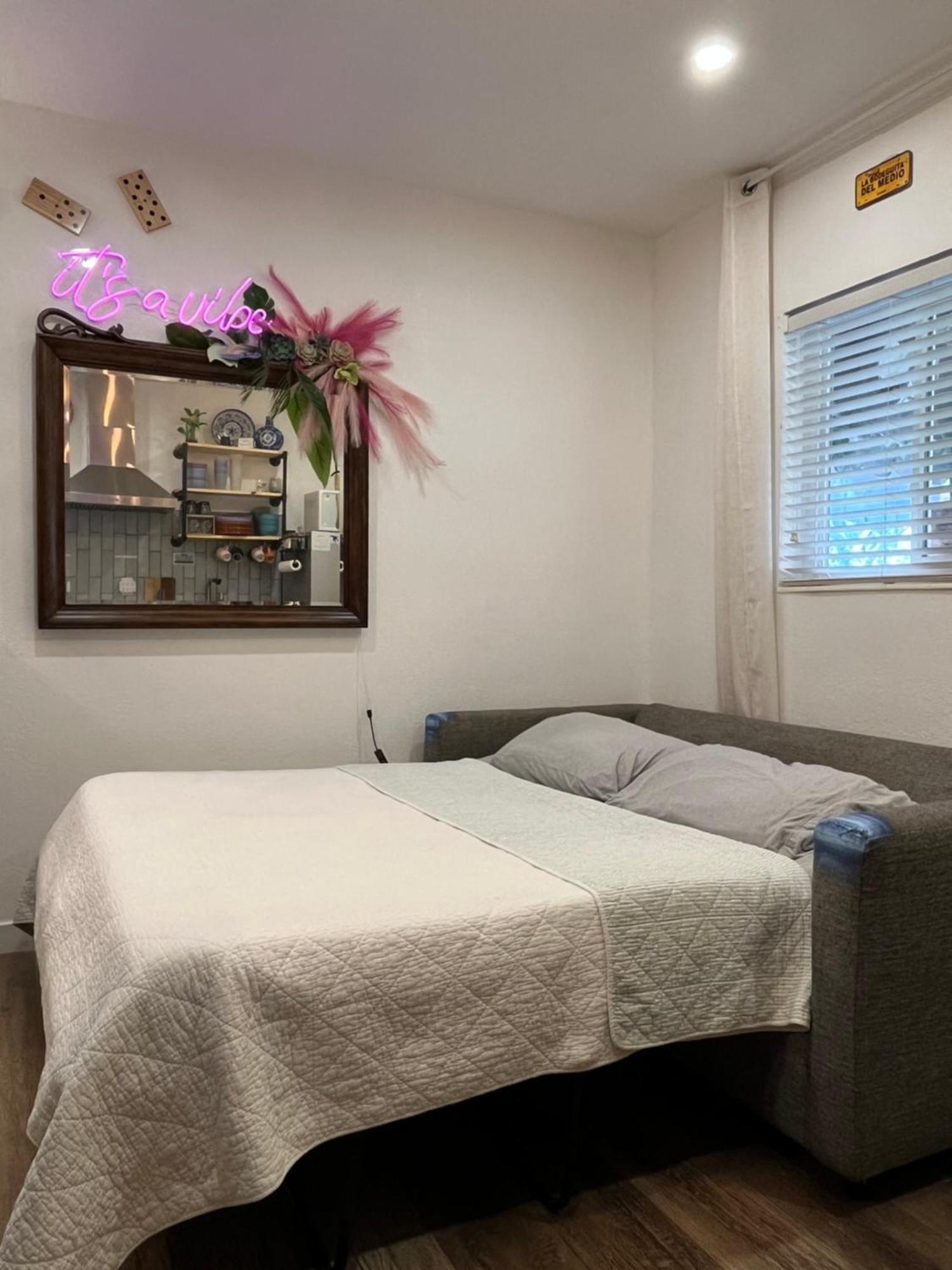 Stunning Little Havana Close To Airport, Calle Ocho, Brickell, Wynwood And The Beaches - Free Parking Apartamento *